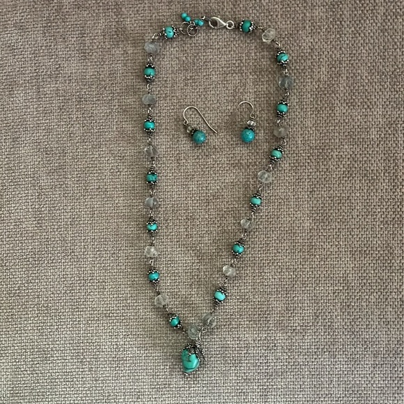Turquoise and crystal necklace and earrings - Picture 2 of 7